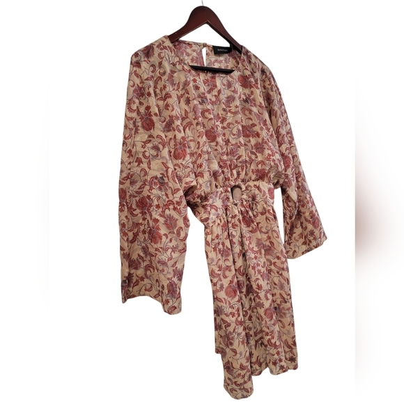 NWOT MinkPink Maximilliane Pink Floral Cutout Flowy Chiffon Mini Dress Medium - Picture 4 of 6